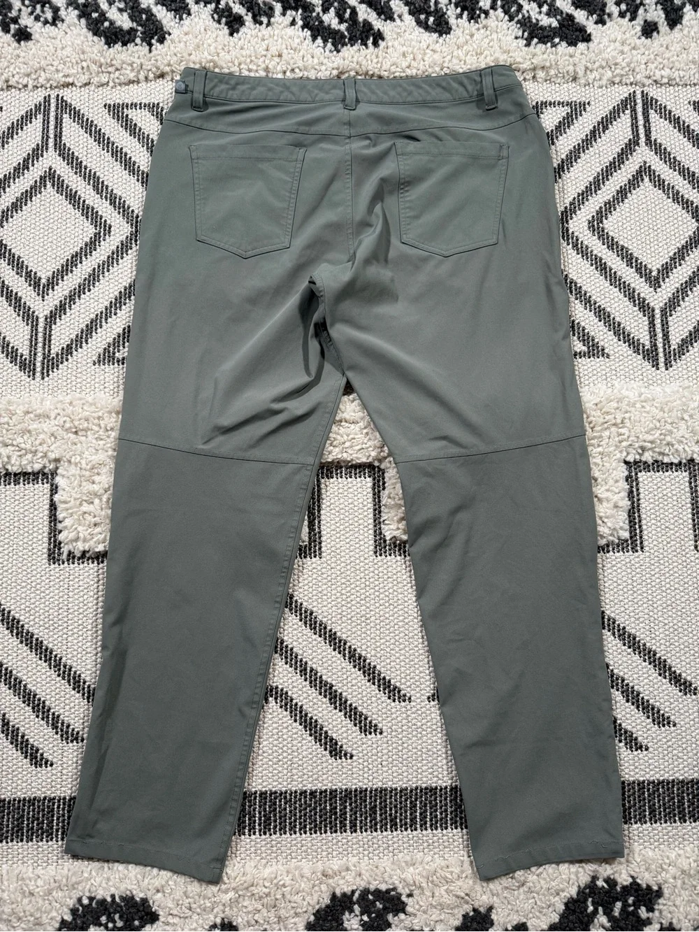 Men’s lululemon Willow Leaf Green ABC Classic-Fit 5 Pocket Pant Size 36